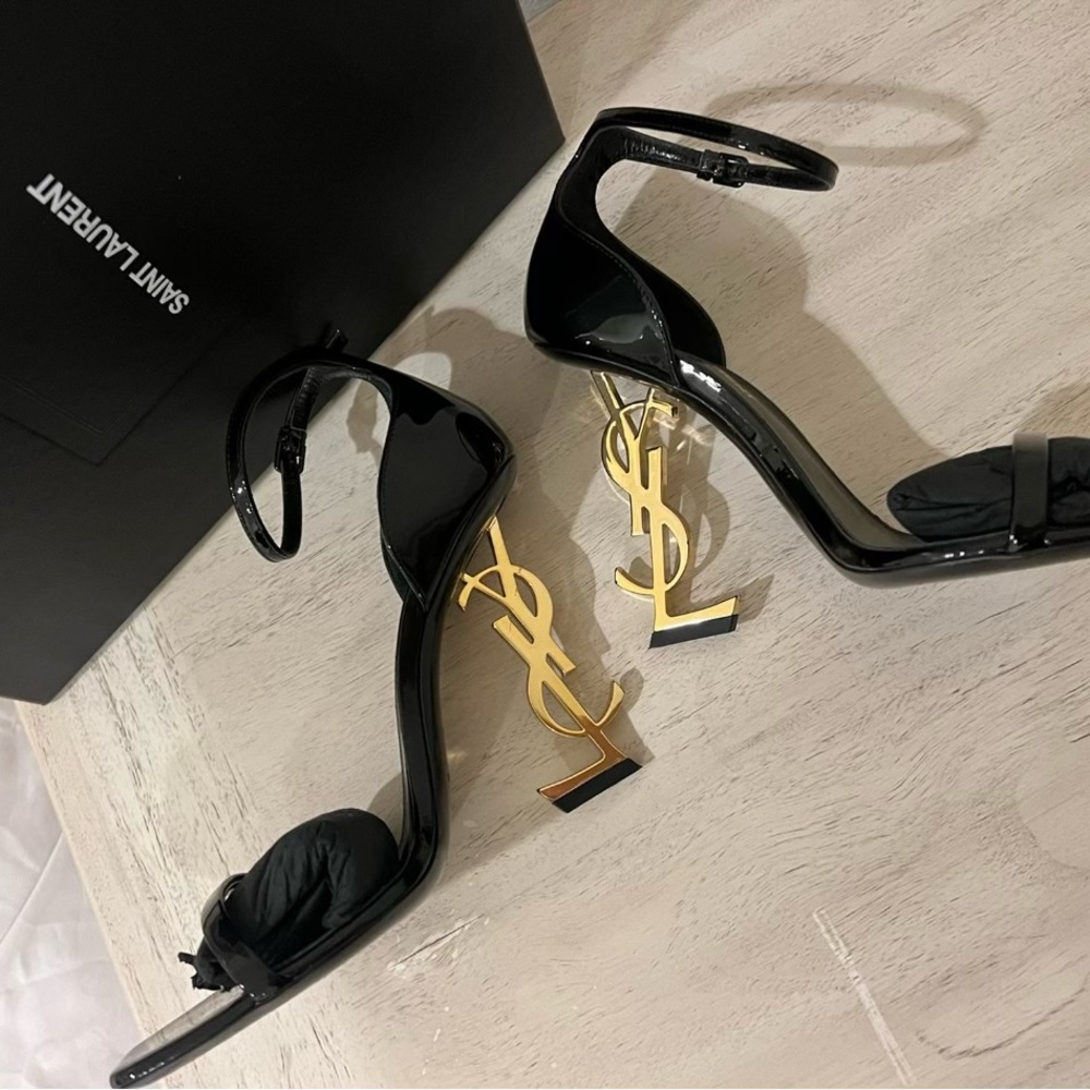 Saint Laurent
Opyum YSL Logo-Heels